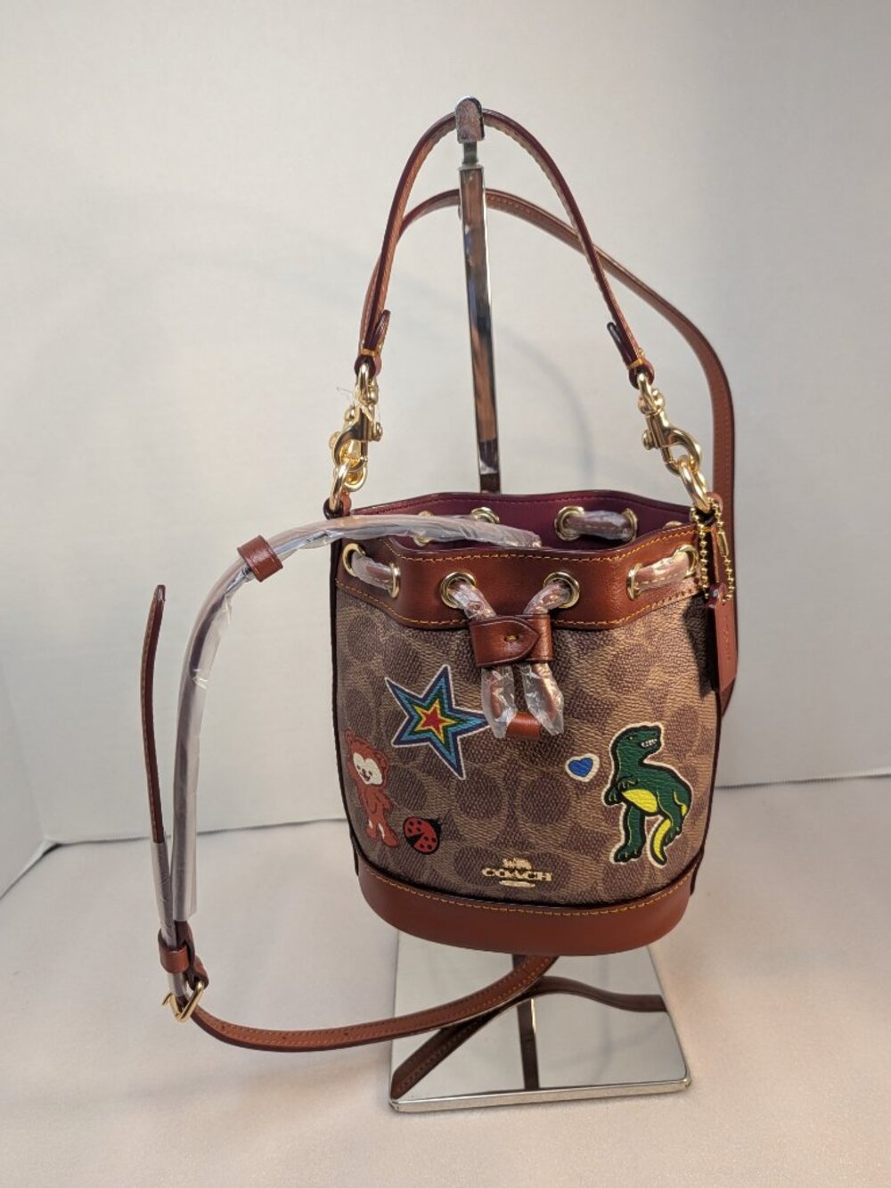 NWT Mini Bucket Bag In Signature Canvas With Sticker Print (CW300) - Picture 6 of 13